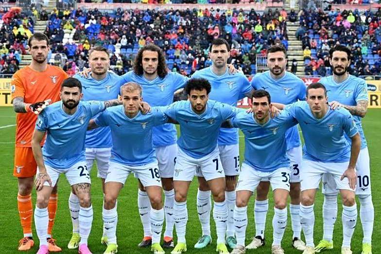 拜仁慕尼黑主场轻取马德里竞技，晋级半决赛的简单介绍