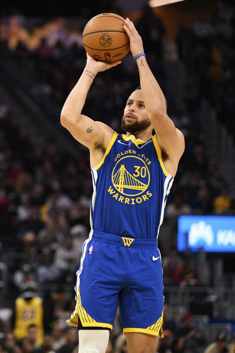 勇士逆转取胜,展现冠军气质的简单介绍 勇士逆转取胜,展现冠军气质的简单介绍