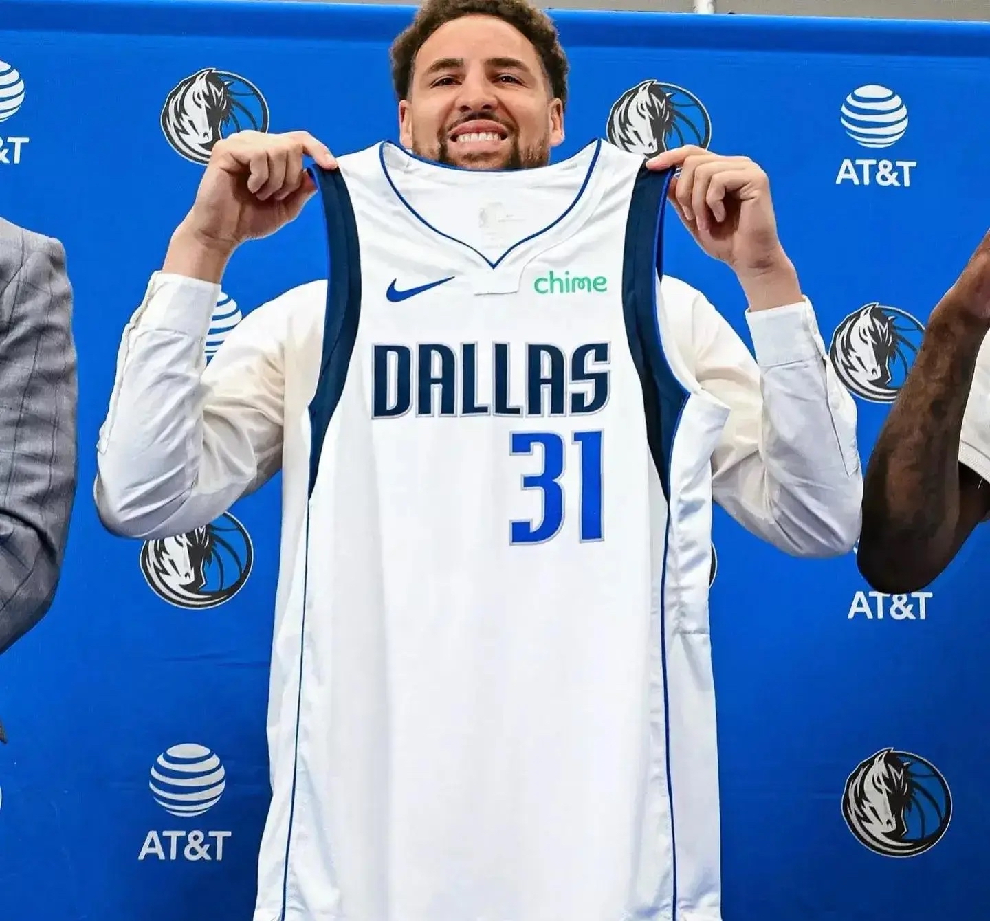 包含勇士队出征,汤普森回归受瞩目的词条 包含勇士队出征,汤普森回归受瞩目的词条