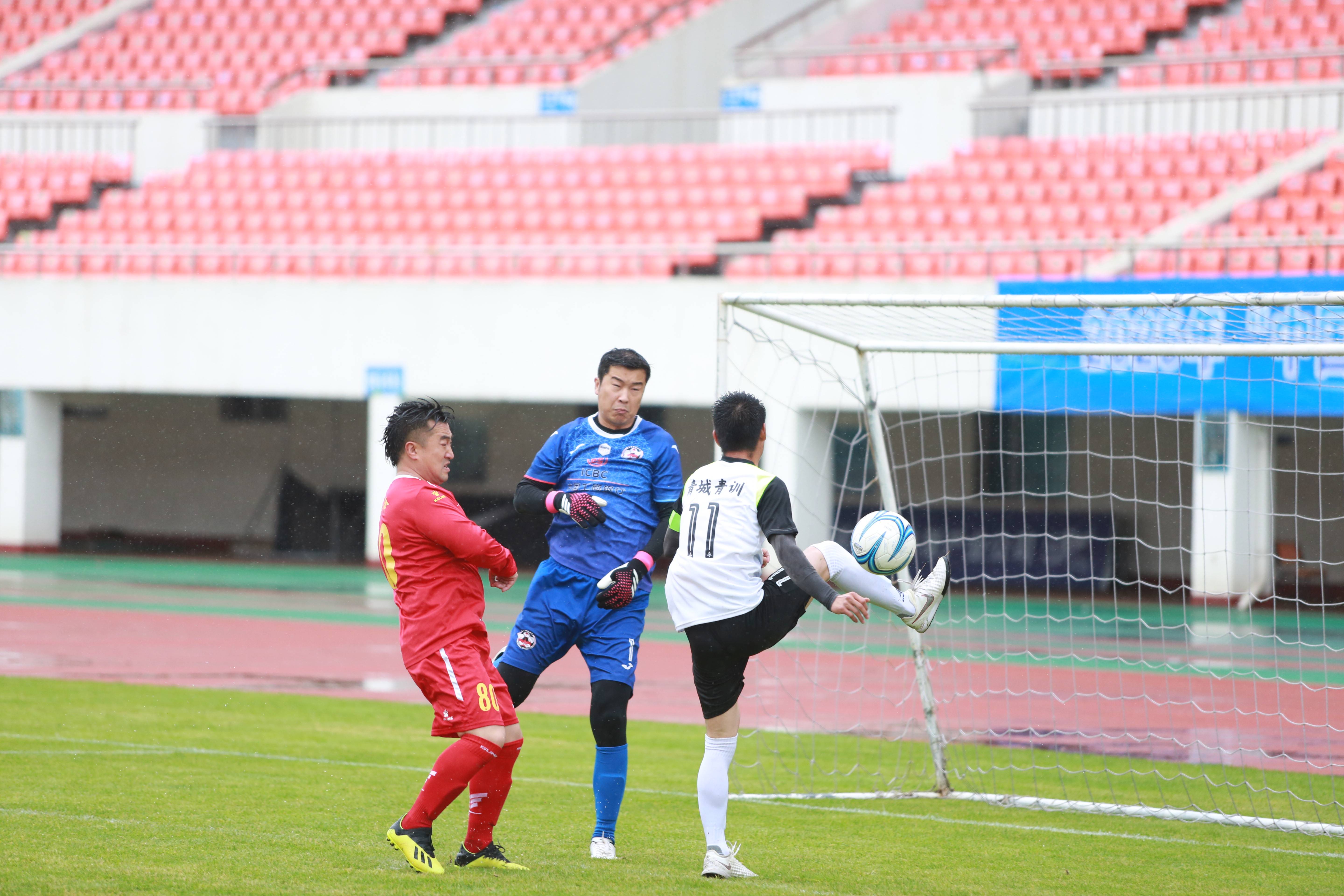 足球对抗赛事吸引越来越多传媒关注的简单介绍 足球对抗赛事吸引越来越多传媒关注的简单介绍