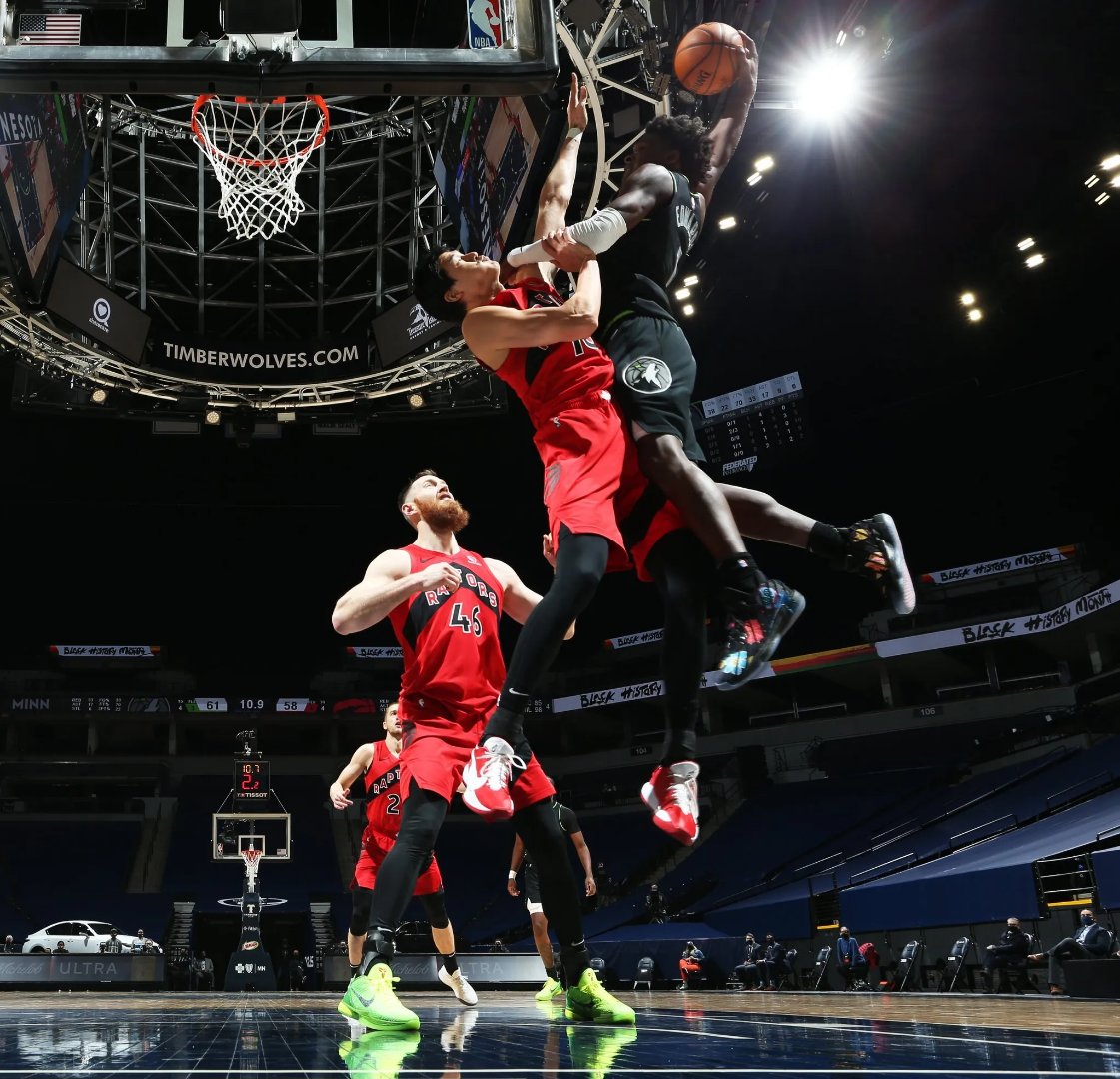 关于勇士球星连续两场砍下+，刷新个人记录的信息