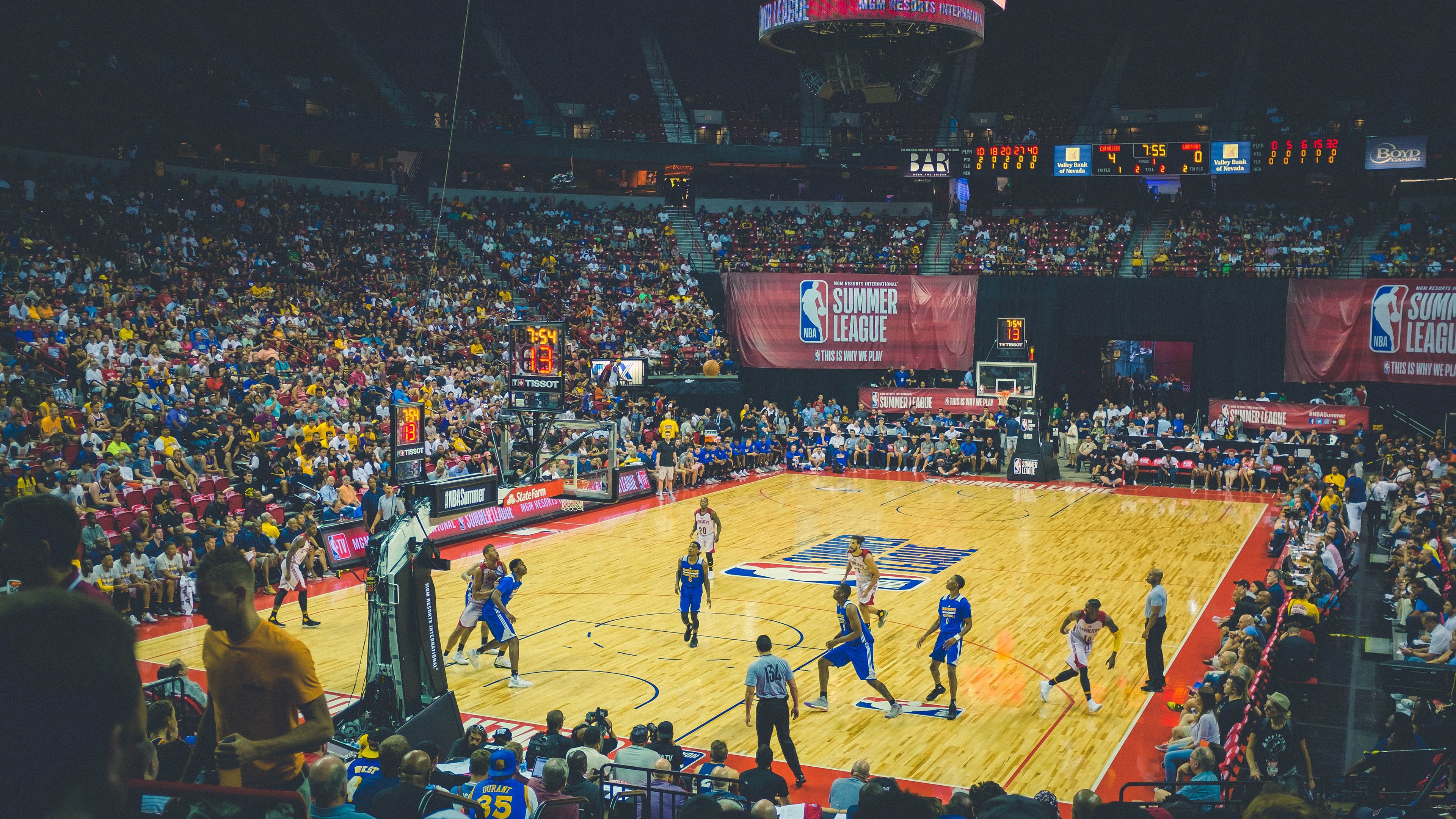 冰封与烈焰,上海铁血防守下的库里式个人英雄主义