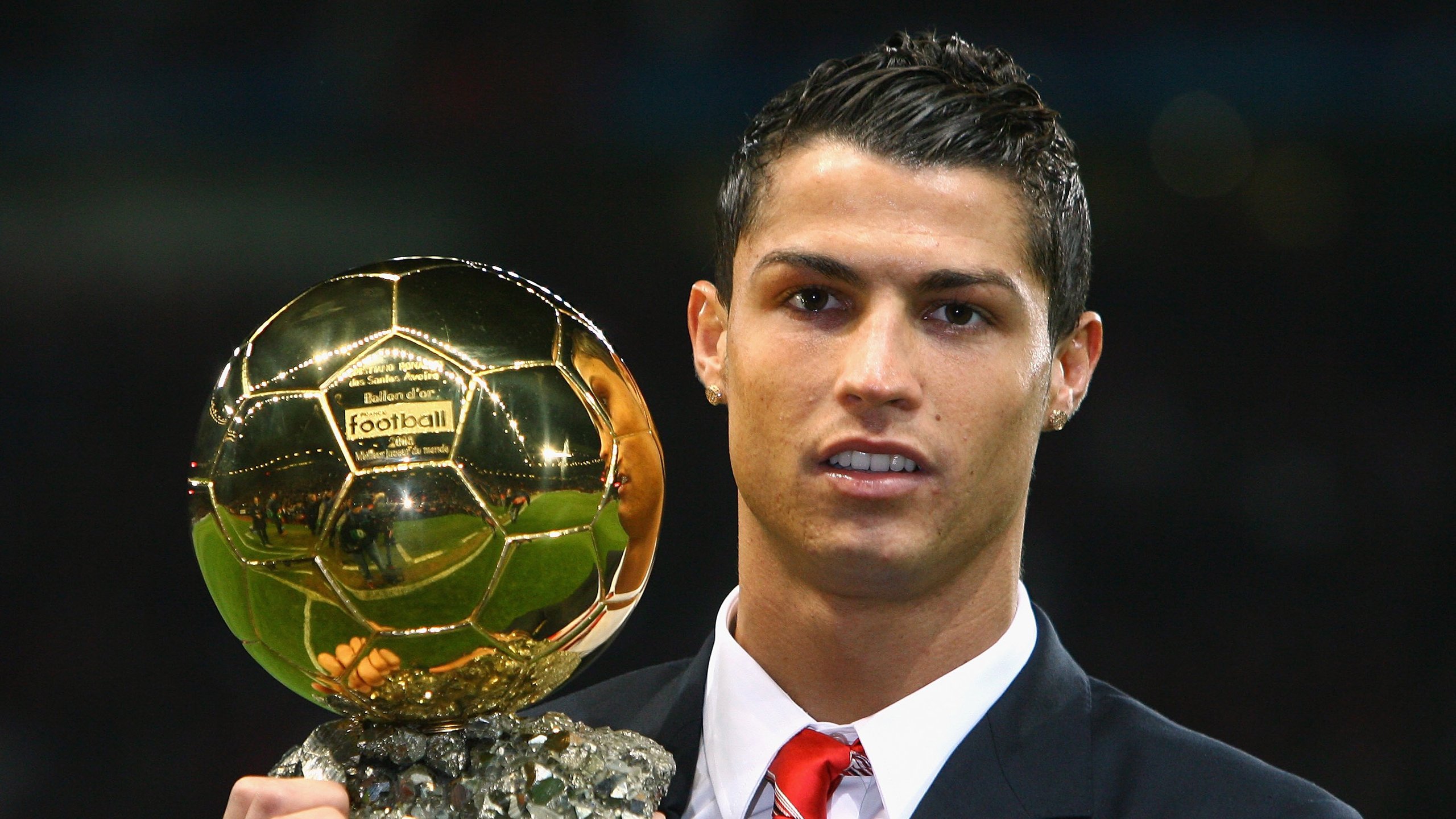 绝杀与传奇，洪都拉斯压哨一击改写历史，范戴克纪录之夜闪耀绿茵